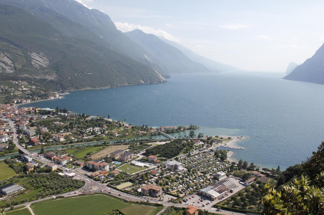 Hotel Angelini Torbole Sul Garda Eksteriør bilde