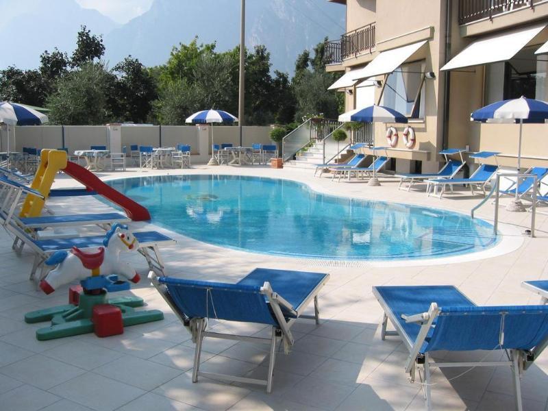 Hotel Angelini Torbole Sul Garda Eksteriør bilde