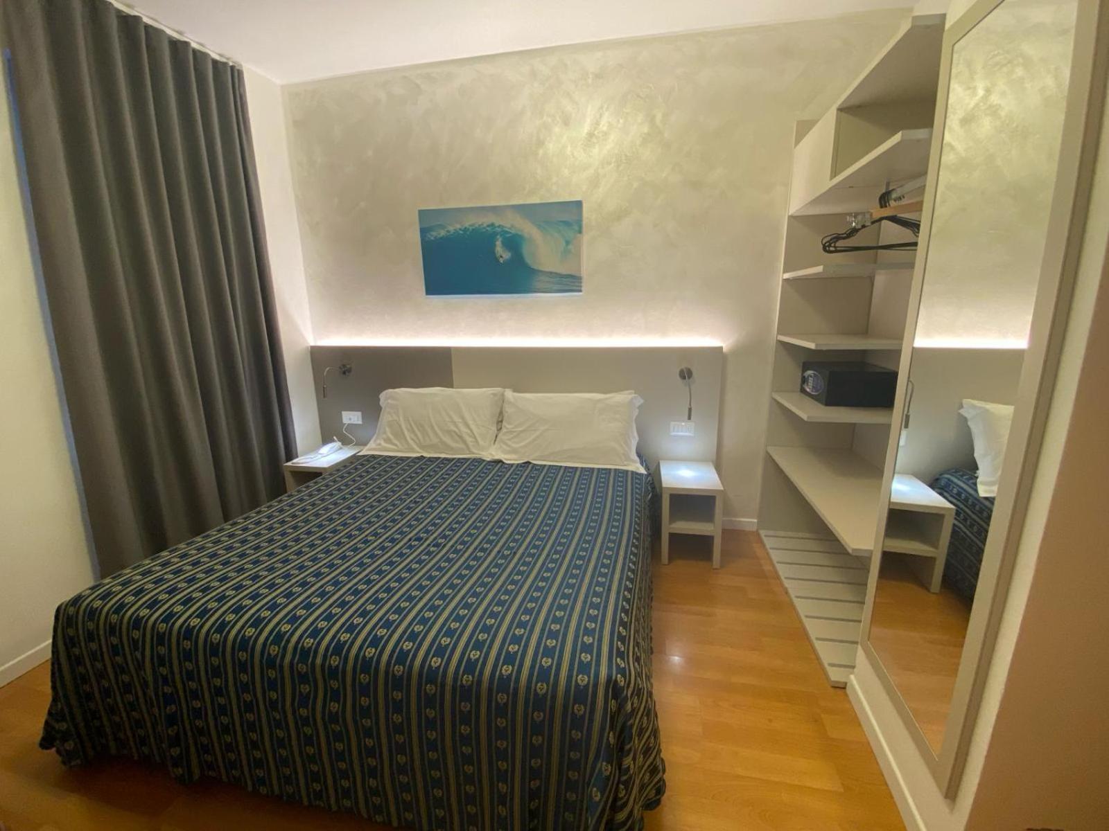 Hotel Angelini Torbole Sul Garda Eksteriør bilde