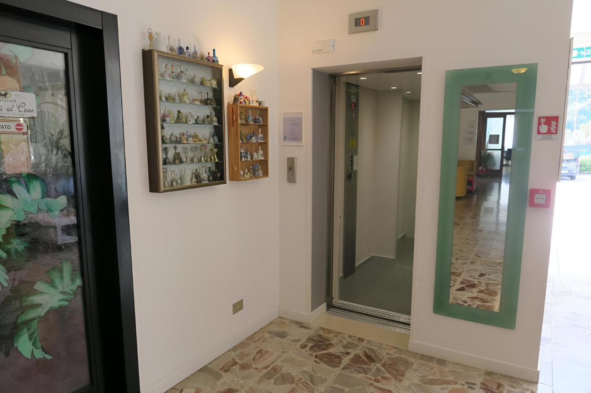 Hotel Angelini Torbole Sul Garda Eksteriør bilde