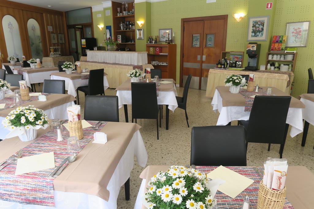 Hotel Angelini Torbole Sul Garda Eksteriør bilde