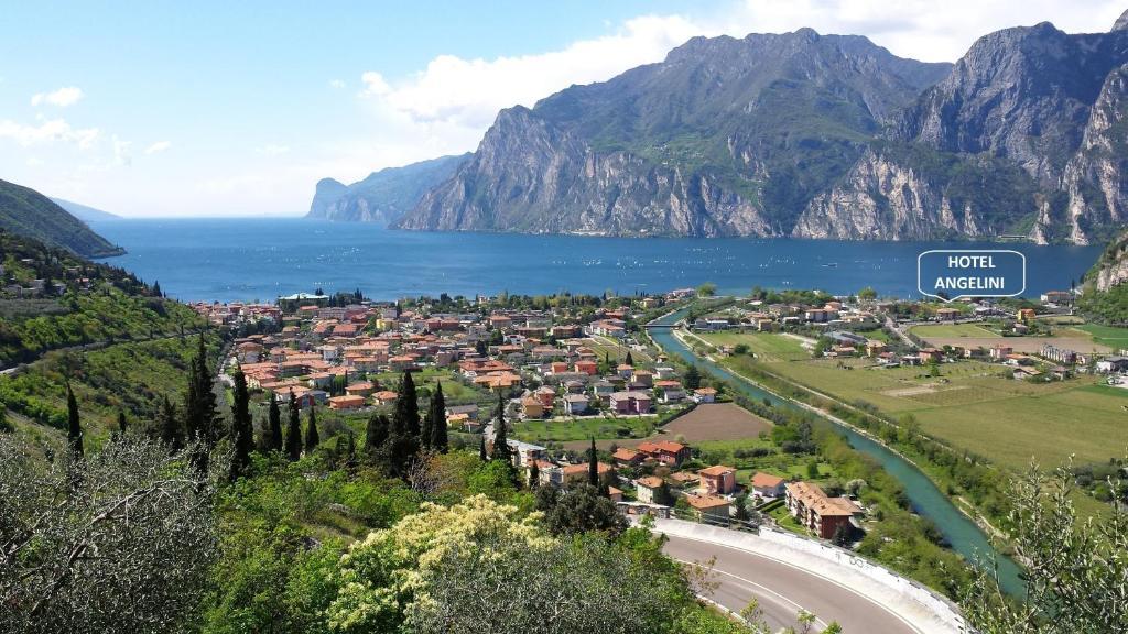 Hotel Angelini Torbole Sul Garda Eksteriør bilde